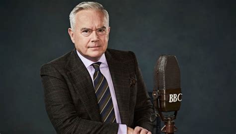 where is huw edwards bbc presenter